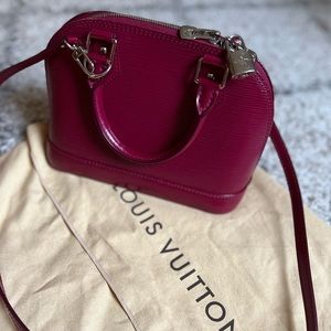 Authentic Epi Alma BB Excelent condition Code-MGI 143